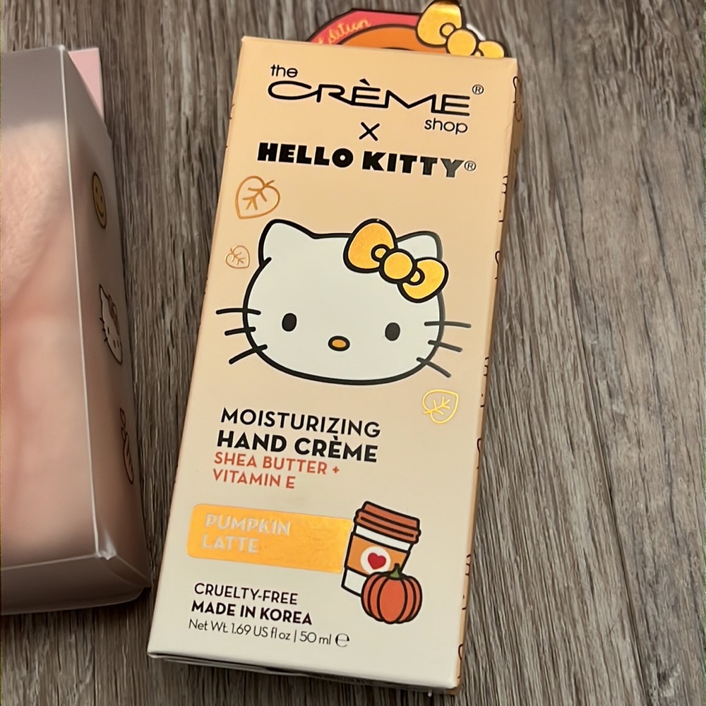NWT Sanrio Hello Kitty Rose Gold Satin Bow Plush Headband & Hand Crème - Picture 2 of 4